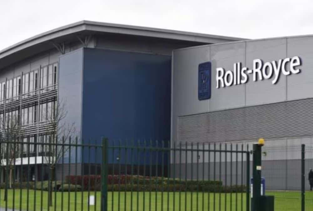 इंजीनियरिंग स्टॉक में 4% तेजी, Rolls Royce PLC के साथ सिविल एयरक्राफ्ट इंजन कंपोनेंट्स बनाने के करार के बाद उछाल।