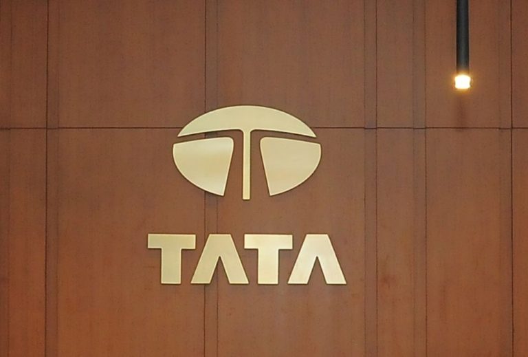 टाटा ग्रुप के शेयर पर नजरें, कंपनी के साल-दर-साल 118.4% की बढ़ोतरी के साथ अपने शुद्ध मुनाफे की रिपोर्ट के बाद।
