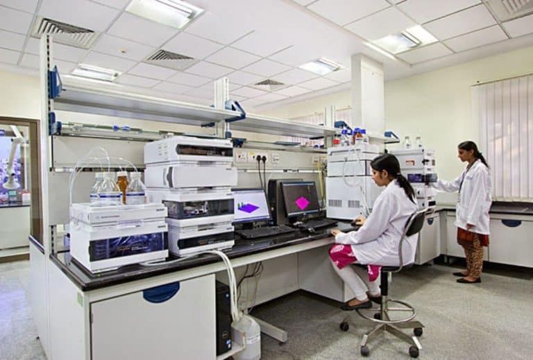 Anthem Biosciences ने 26.85% प्रीमियम के साथ शुरुआत की, BSE और NSE पर ₹723 पर लिस्ट हुआ।


