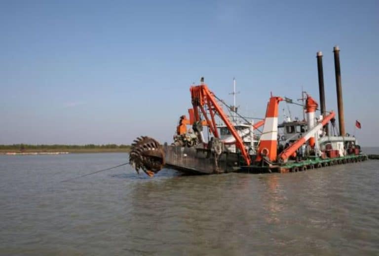 Knowledge Marine: Stock jumps 4% after awarding 52,632 shares to Ashish Kacholia